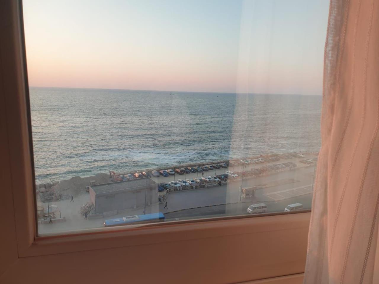 Luxurious 3-bedroom Seafront In Elite Loran-sanstefano Area Alexandria